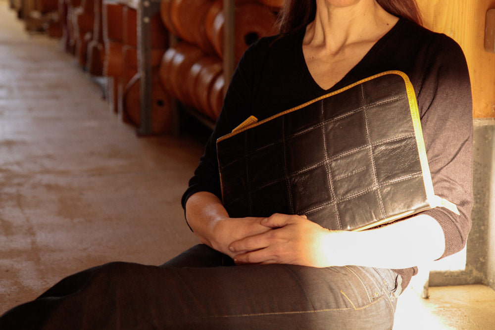 leather laptop case